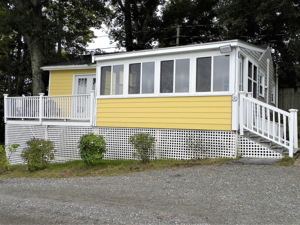 Colonial Gables Oceanfront Village 8/72