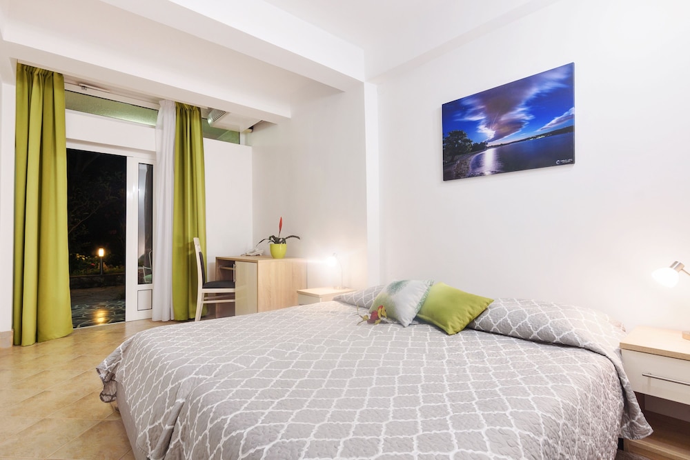 Villa Vicko 8/38