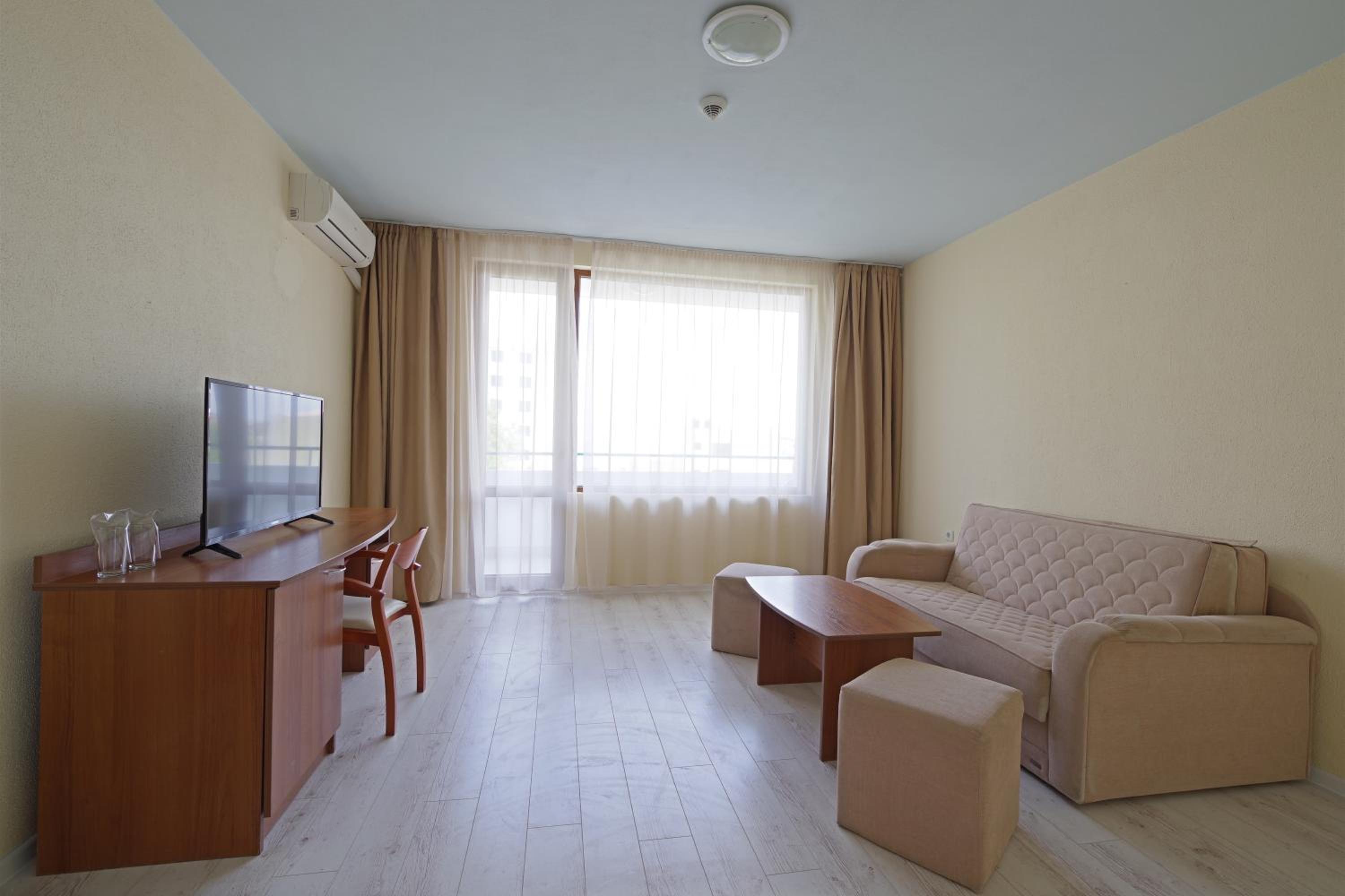Perla Plaza 27/50