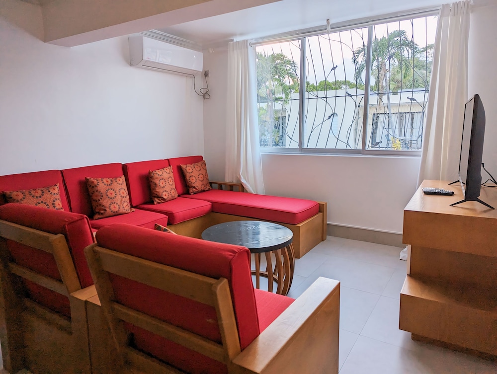 Pirate’s Inn Apartment Hotel 29/59