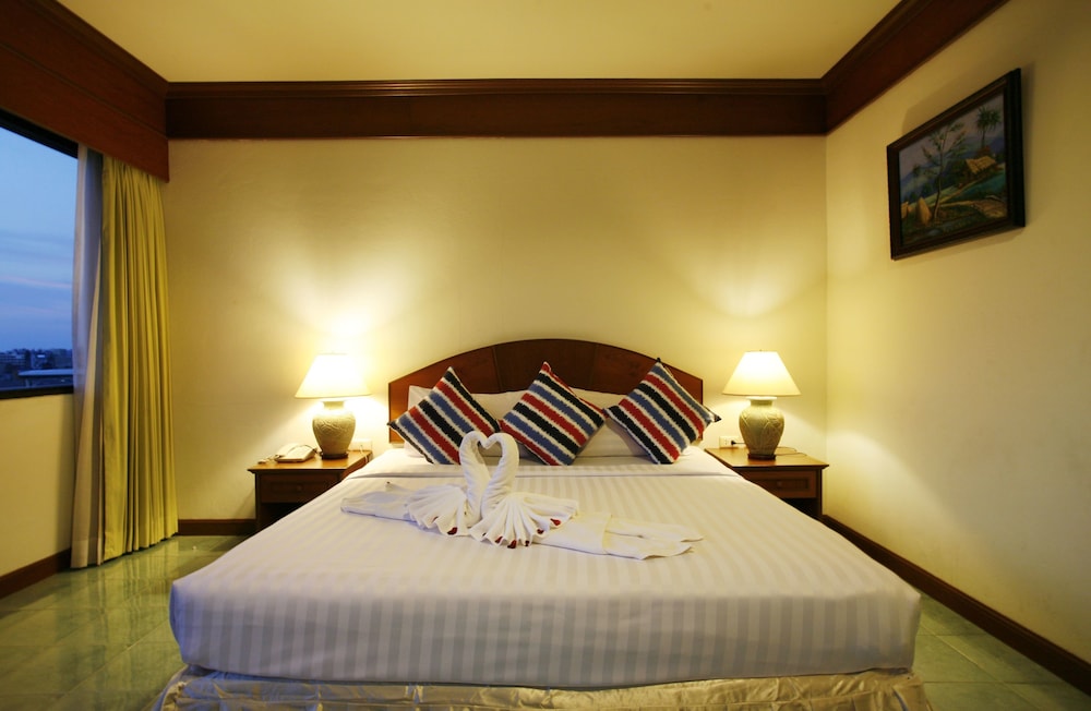 Jiraporn Hill Resort Patong Phuket 33/59