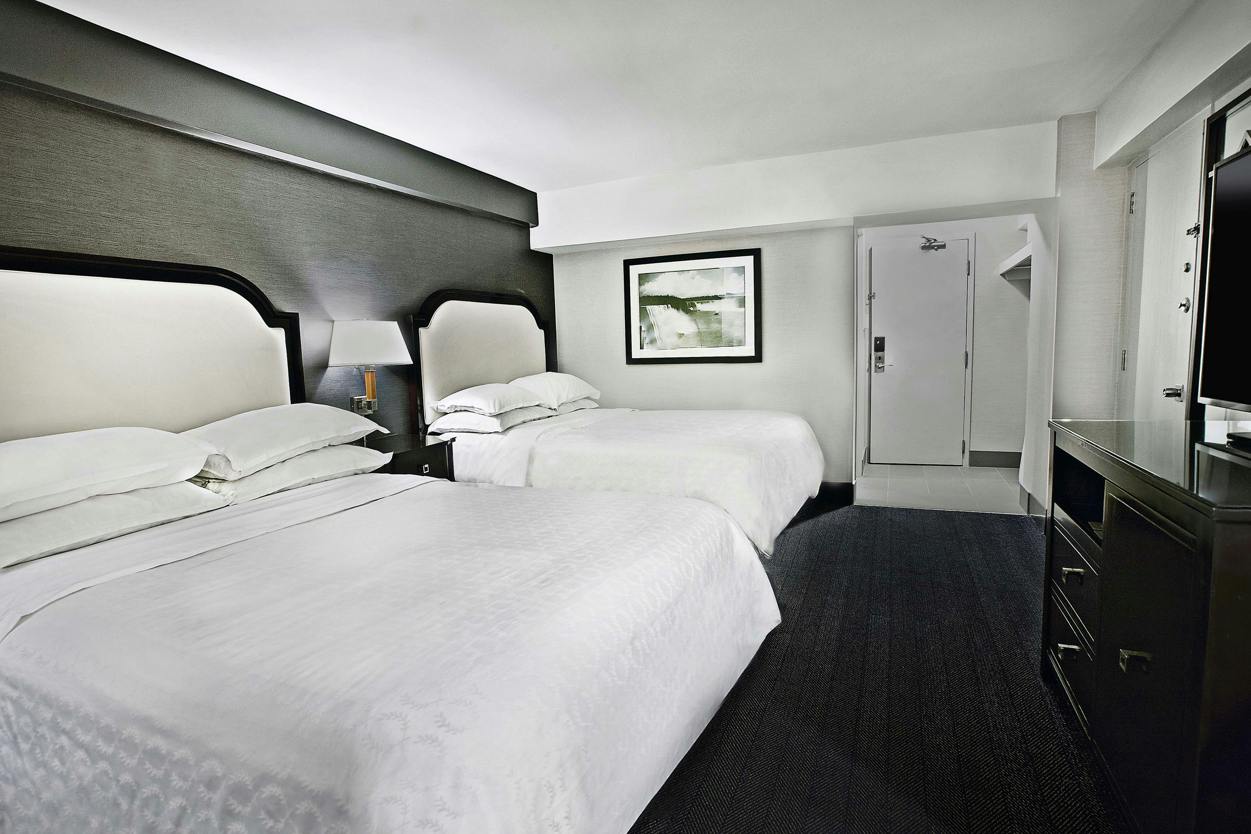 room, 2 queen beds
