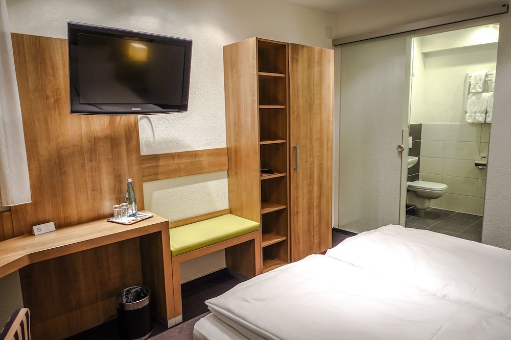 Hotel Go2Bed Weil Basel 9/22