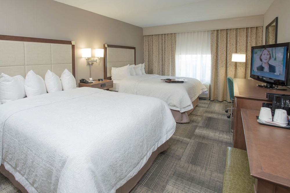 Hampton Inn Suites Cincinnati Union Centre Oh 12/45