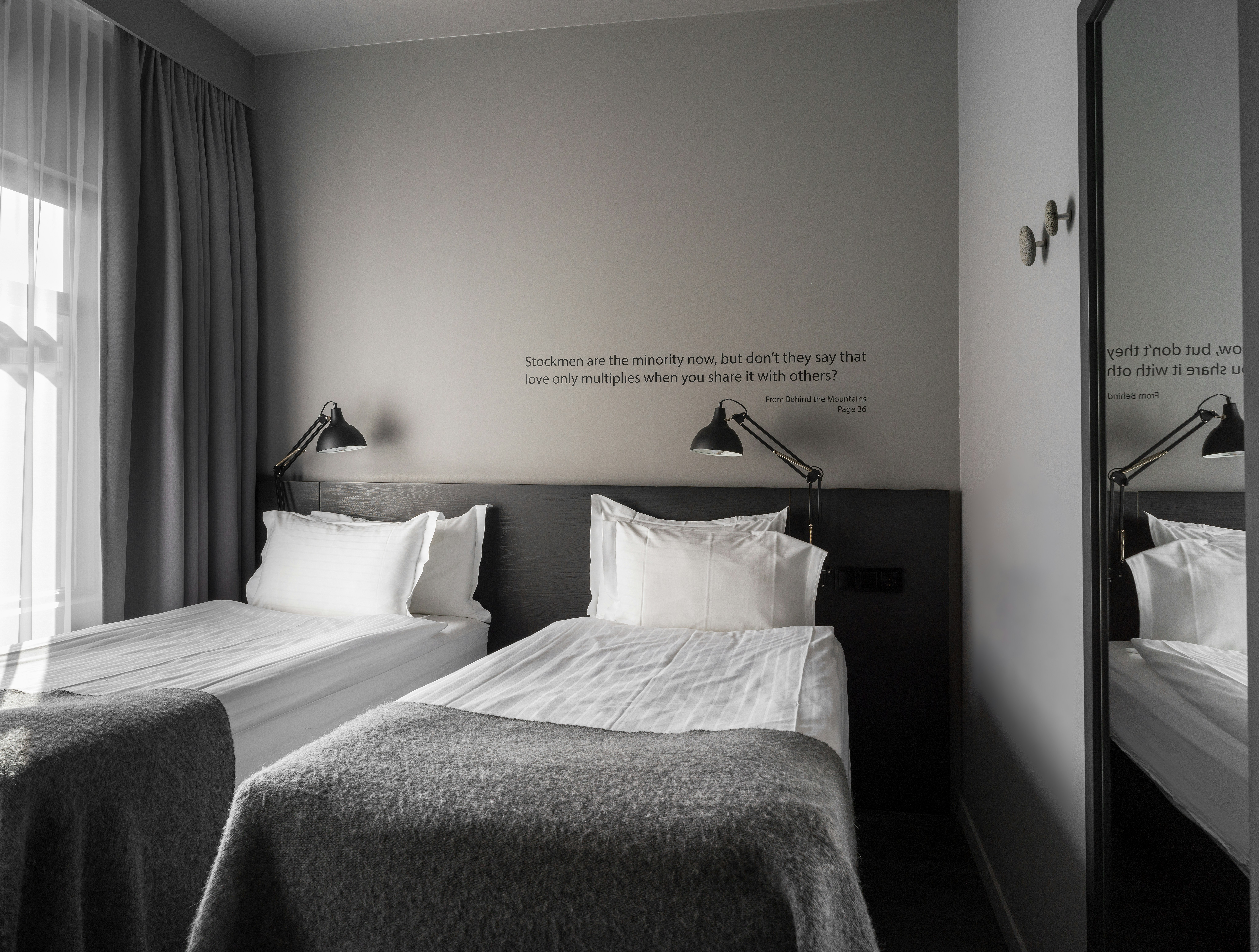 STANDARD, TWIN BEDS