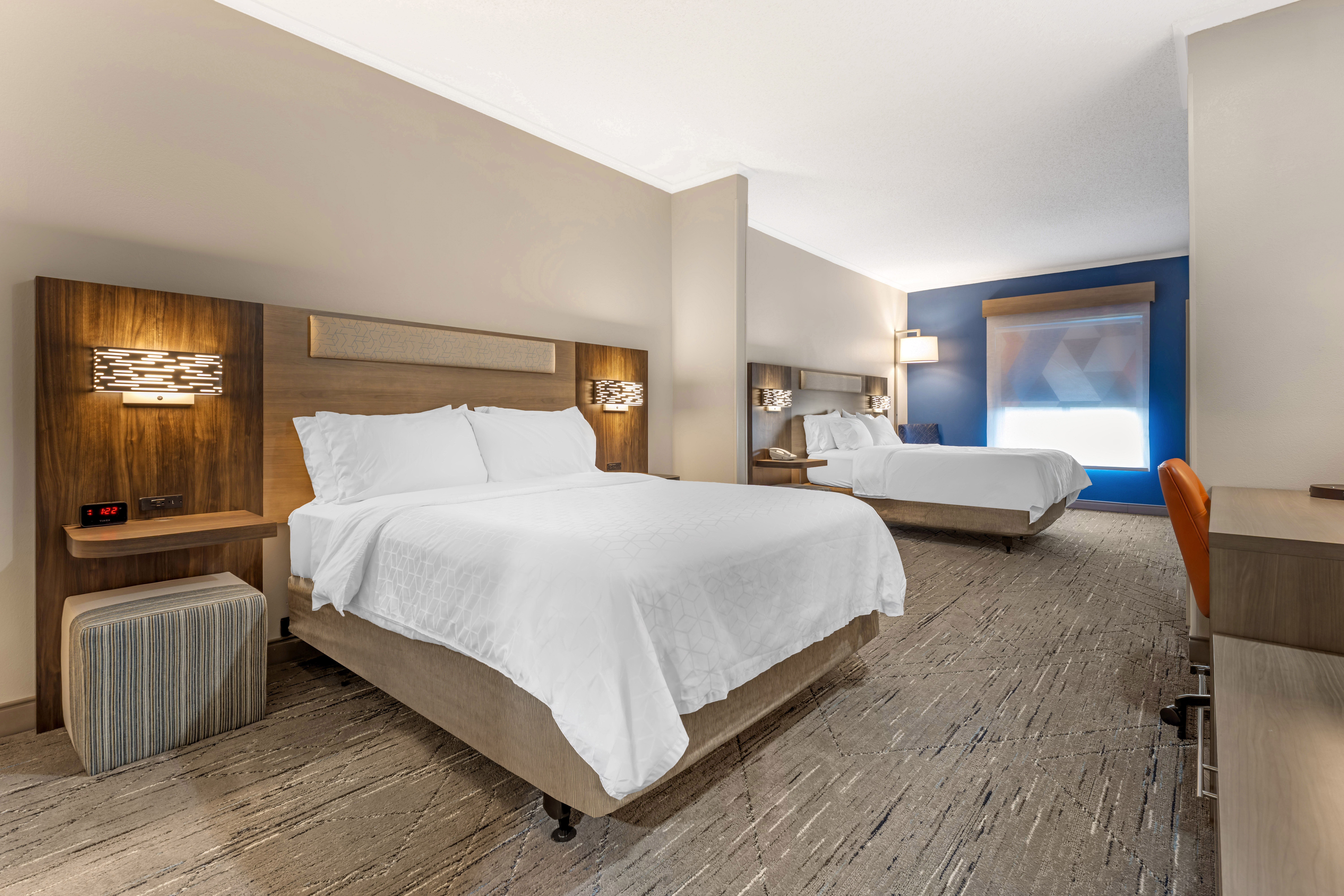 Holiday Inn Express Breezewood 22/67