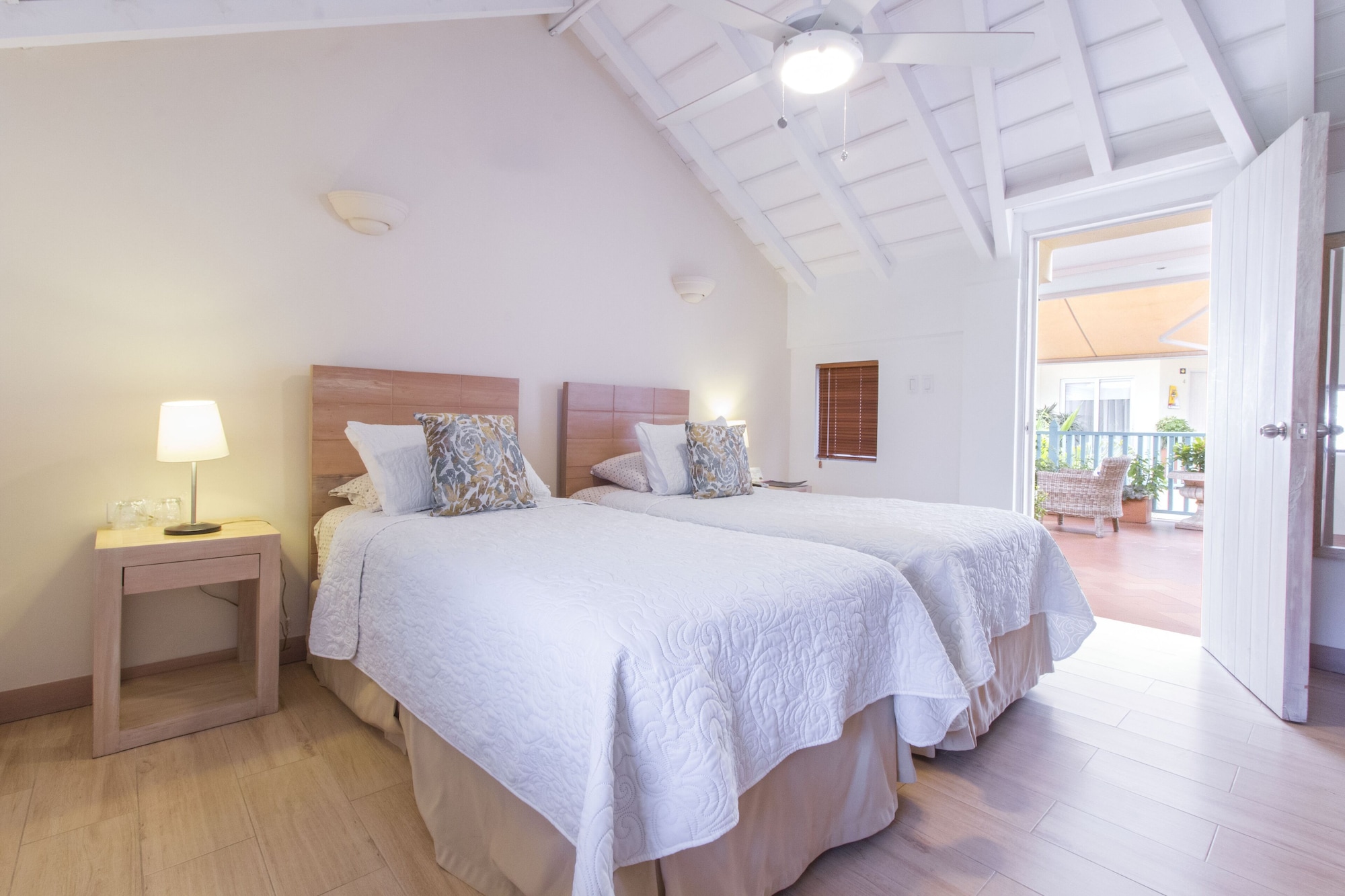 STANDARD, TWIN BEDS