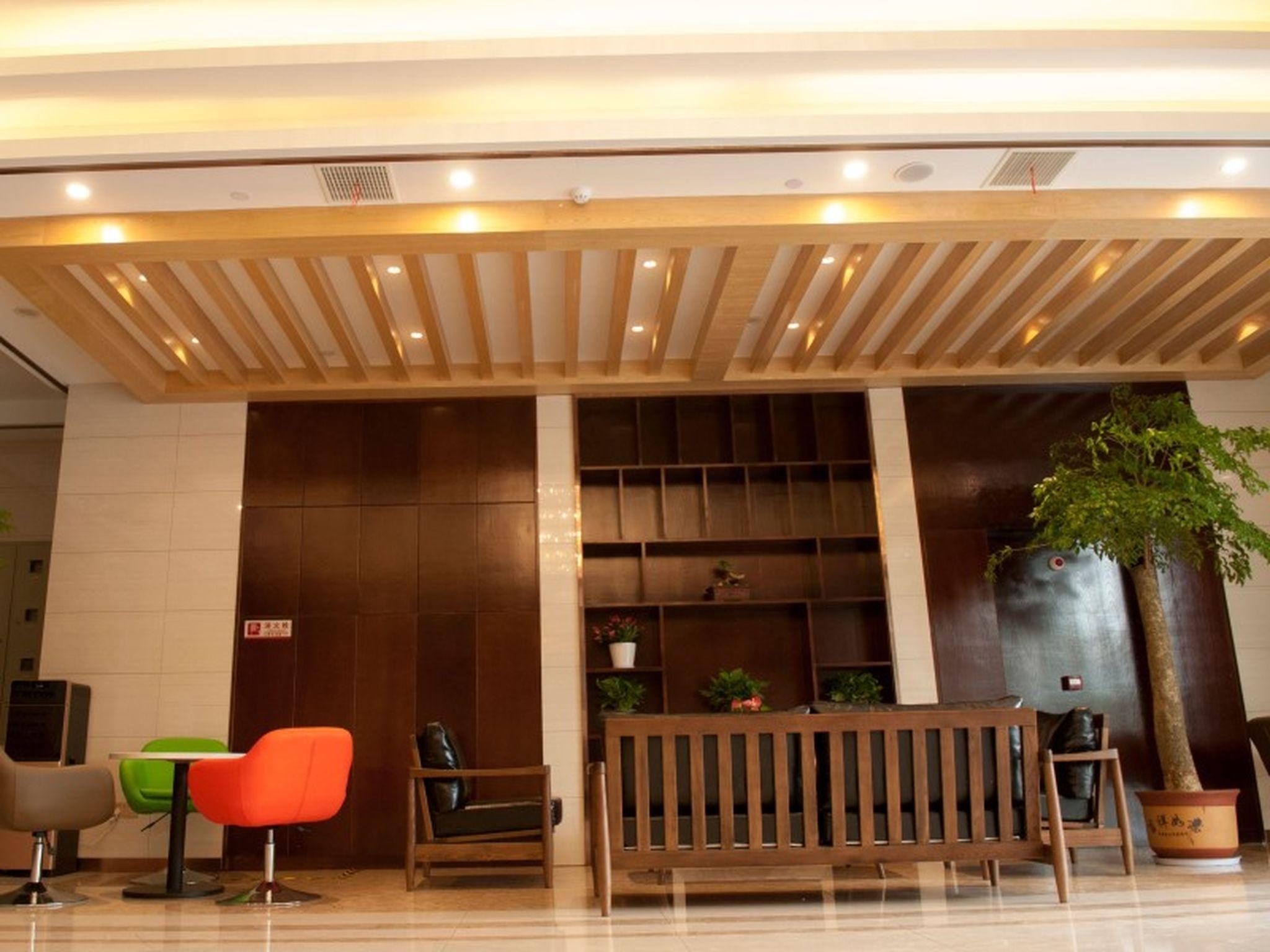 GreenTree Inn Jiaxing Haiyan Passenger Transport Center Hotel 22/26