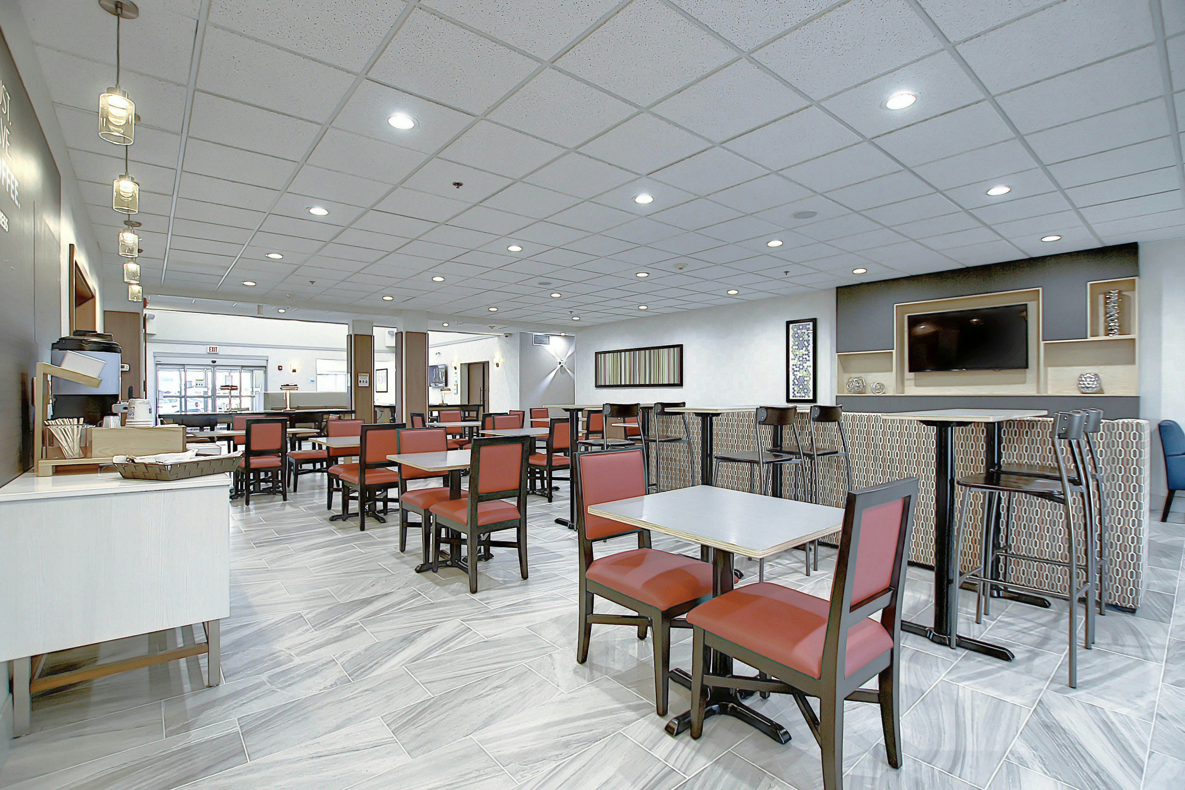 Holiday Inn Express Hotel Suites Airport Calgary 37/52