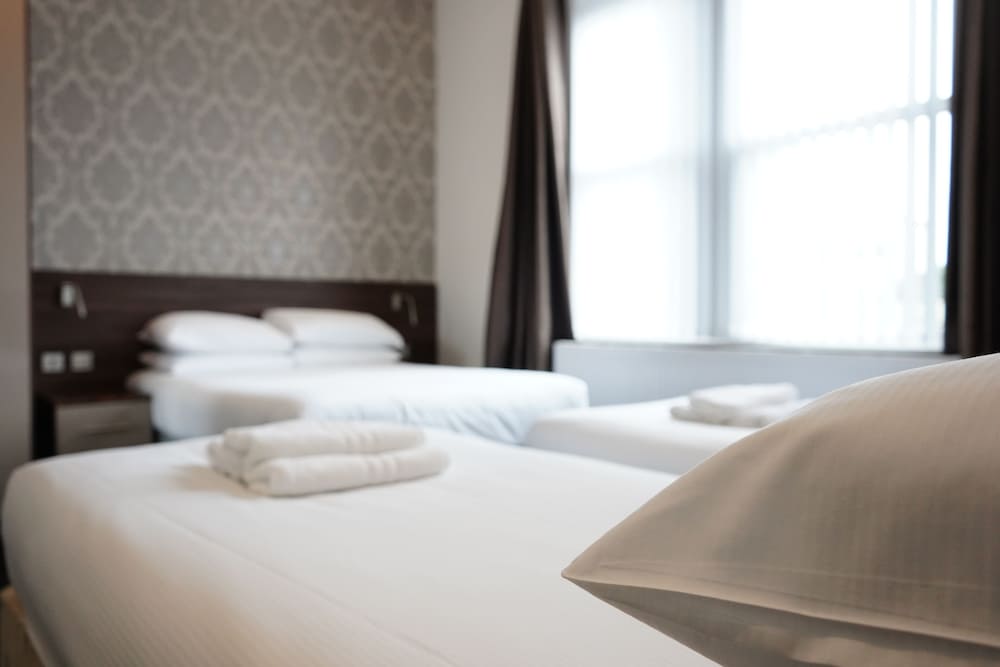 Marlborough Hotel 13/42