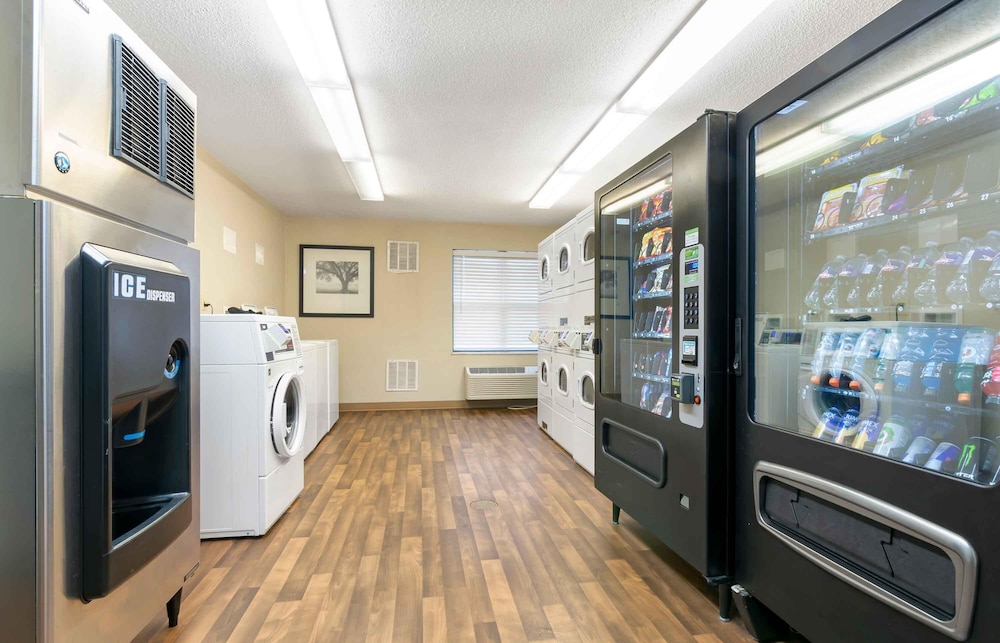 Extended Stay America Suites Kansas City Airport 30/45