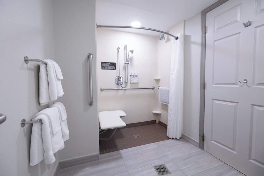 Holiday Inn Express Hotel Suites Frackville 46/49