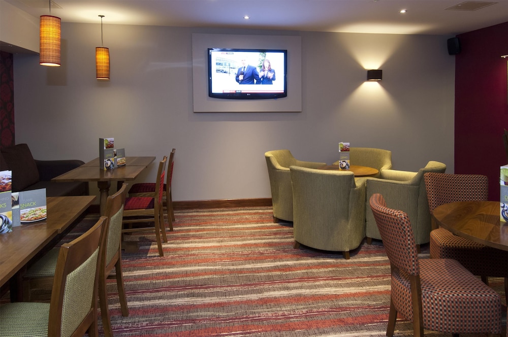 Premier Inn London Ealing 21/45