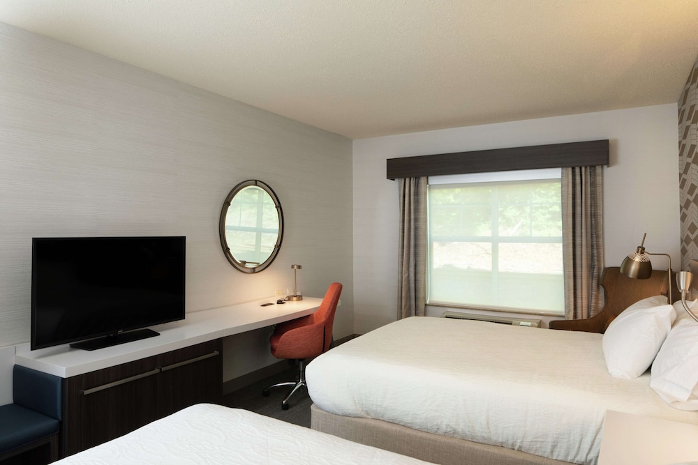 Hilton Garden Inn Freeport Downtown Me 18/62