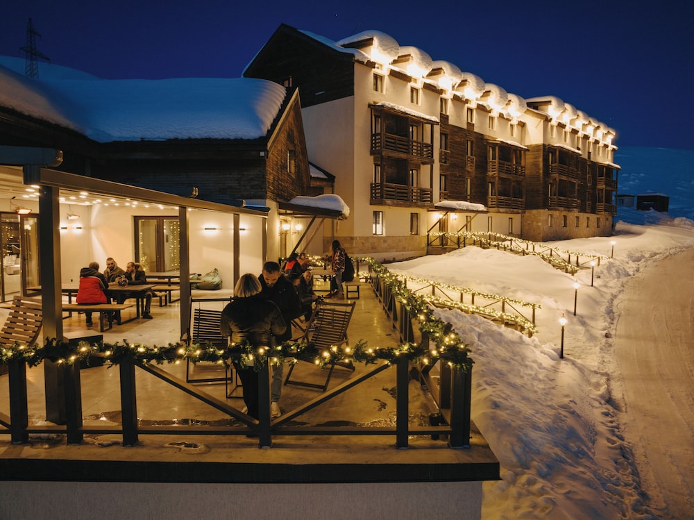 Alpina Hotel 7/50