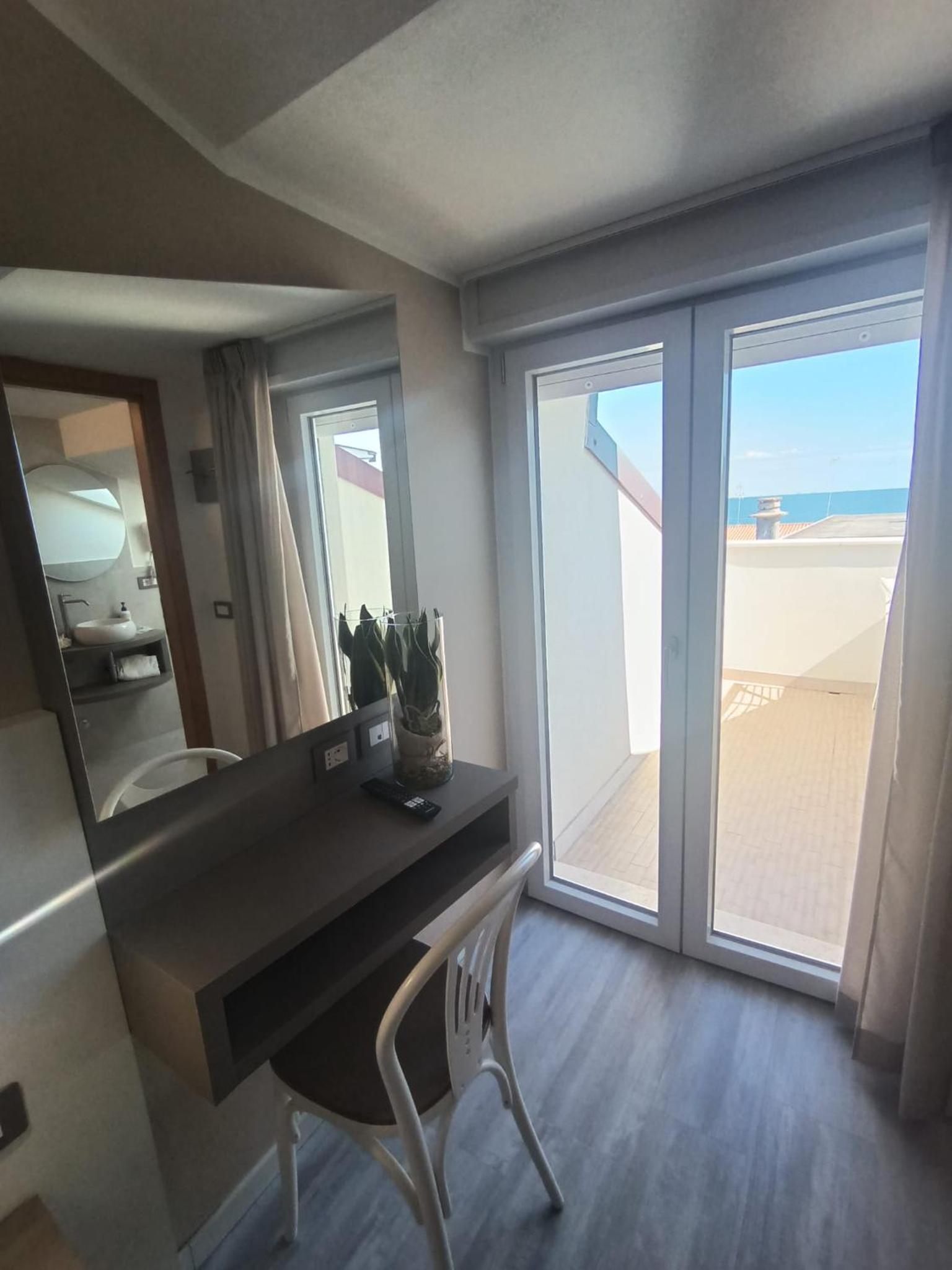 Hotel Cannes 23/50