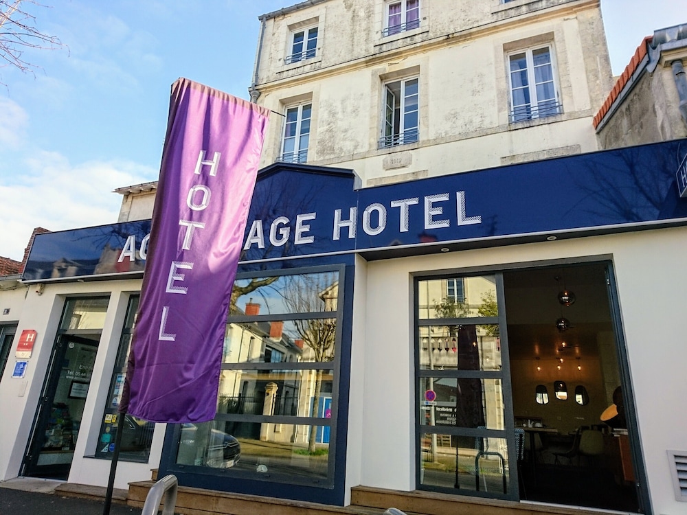 Accostage Hotel 3/63