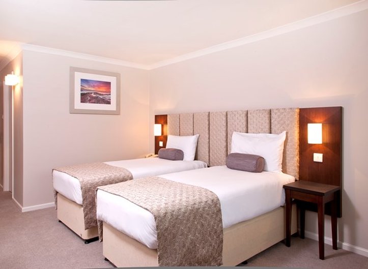 Sudbury House Hotel Ex Best Western 5/29
