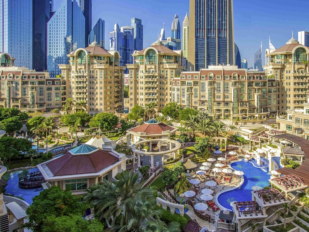 Swissotel Al Murooj Dubai 80/82