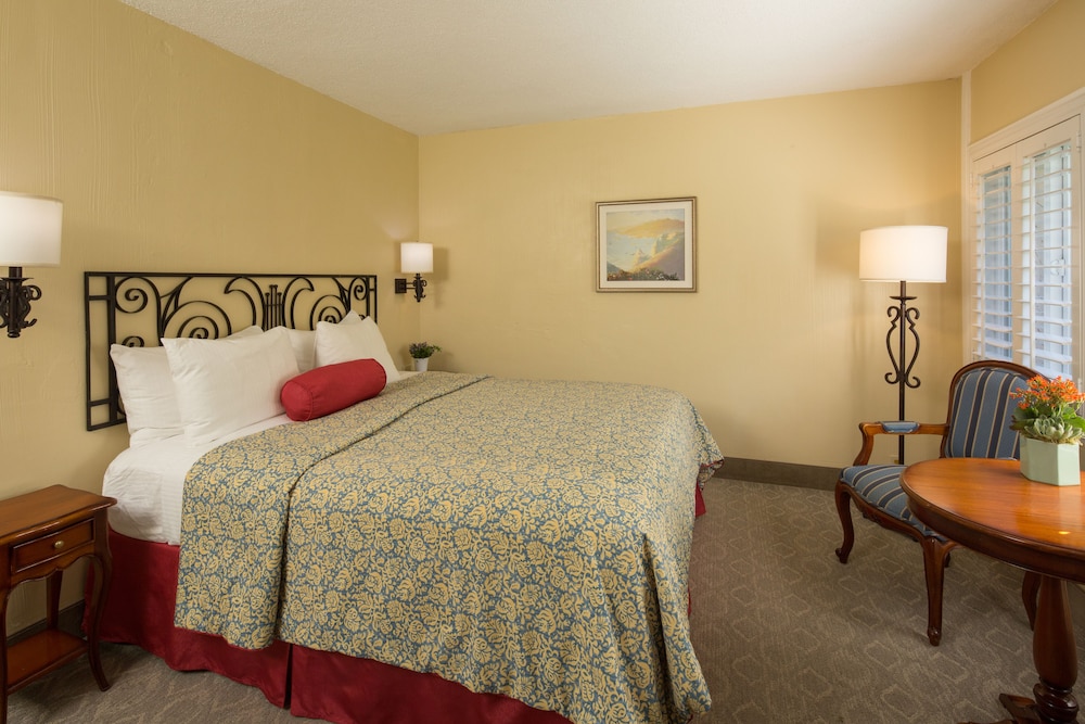 The Normandy Inn 26/56