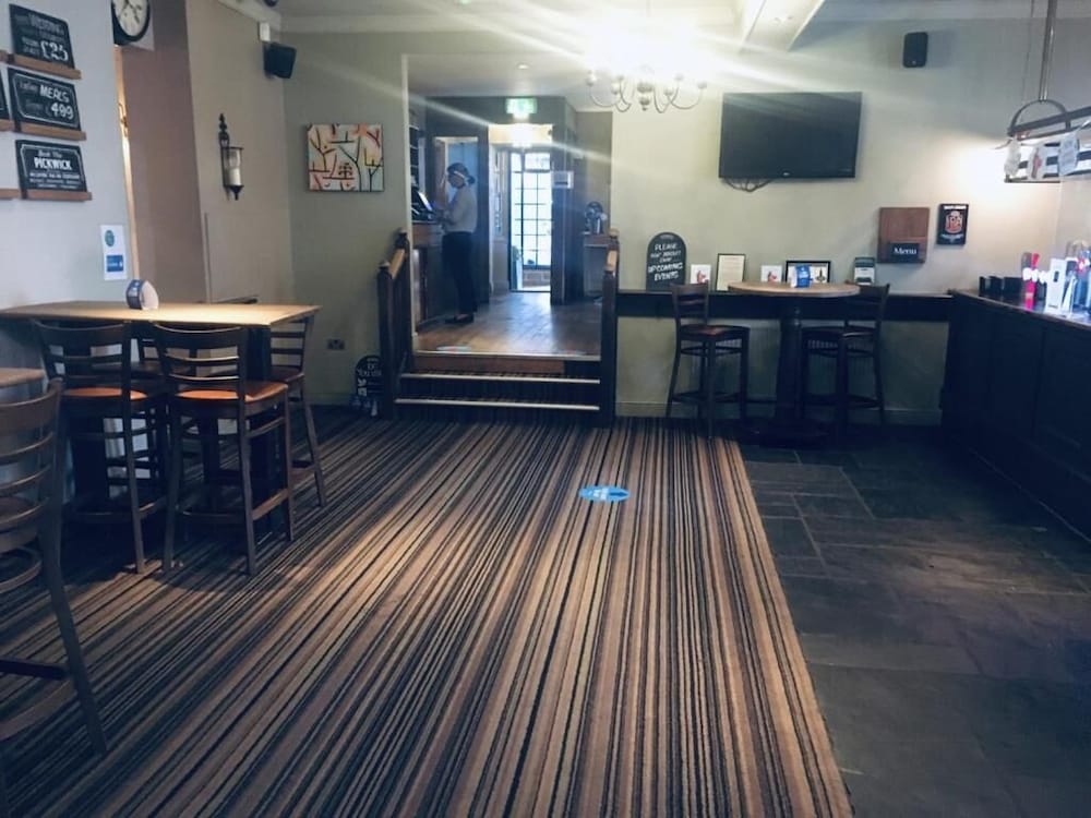 Saracen's Head Hotel 25/39