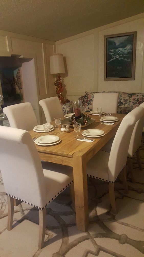 Shady Lady Bed & Breakfast 55/61