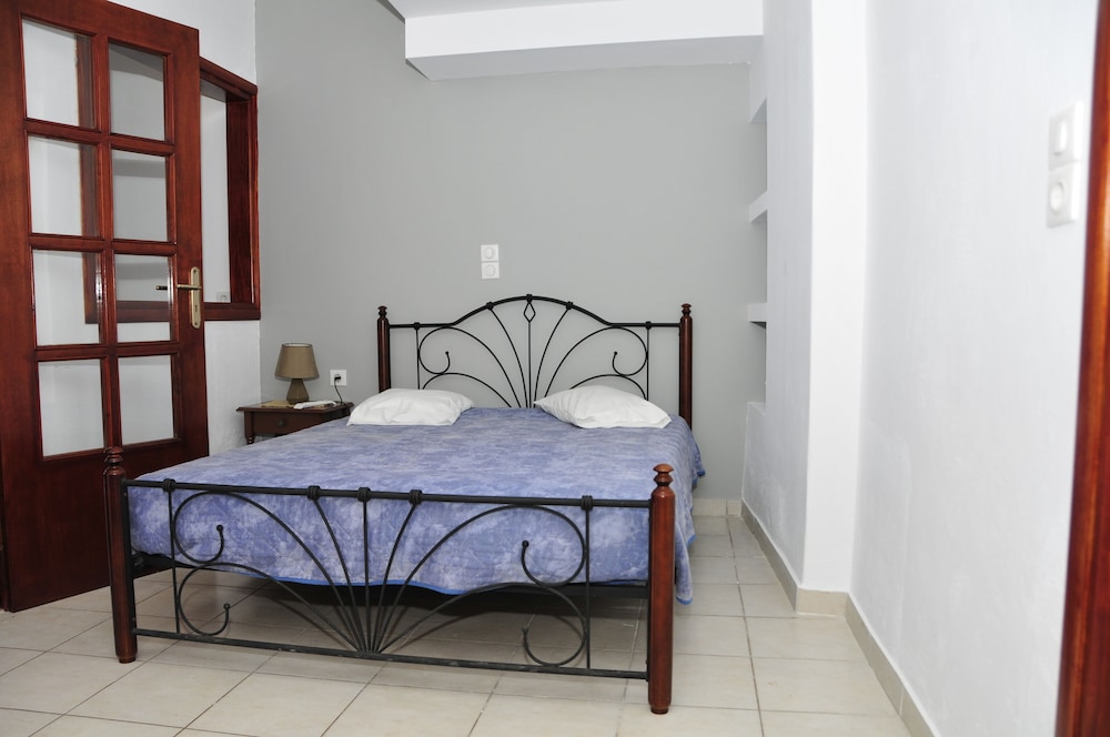 Anessis Santorini 16/47