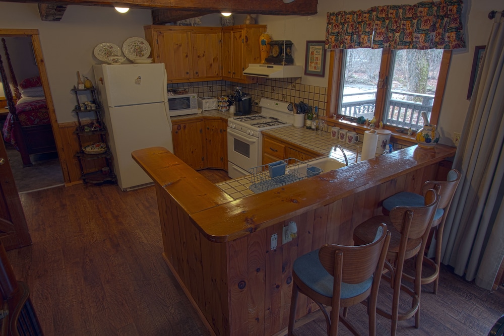 Phineas Swann Bed Breakfast 64/80