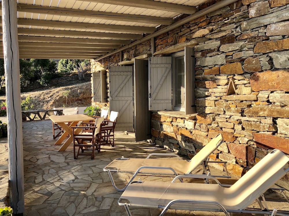 The Traditional Stone Villa 23/50