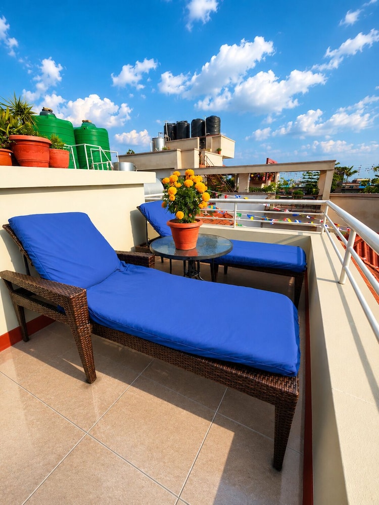 Beautiful Kathmandu Hotel 6/50