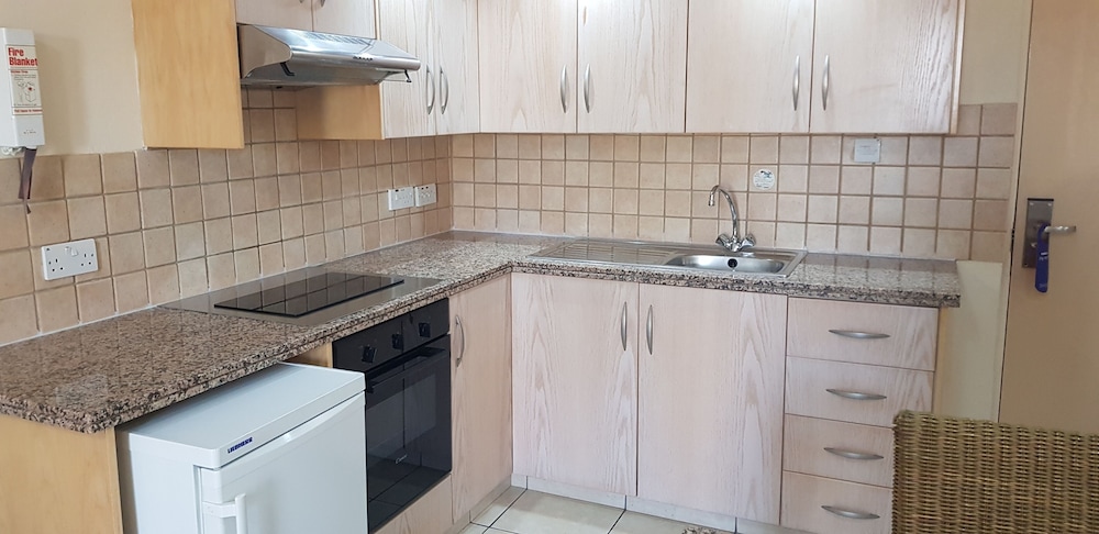 Senator Hotel Apartments - Adults Only 27/70