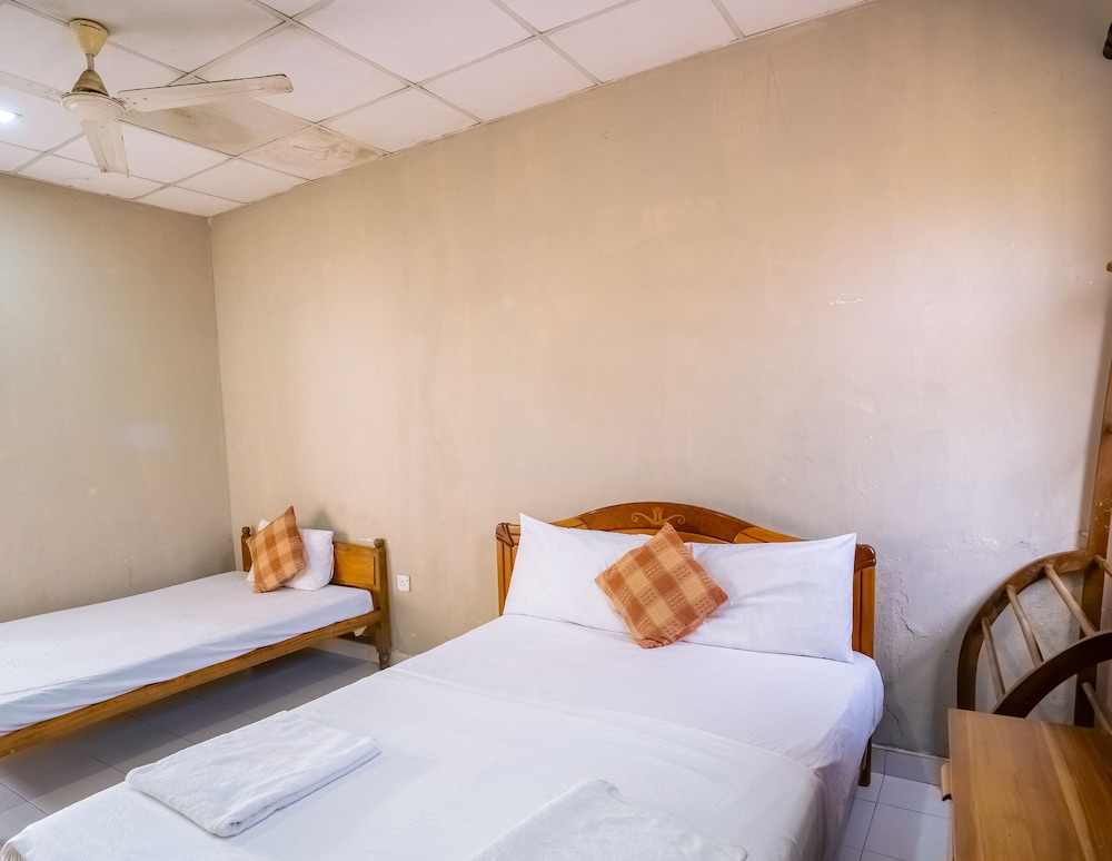 River Side Hotel Katunayake 20/42