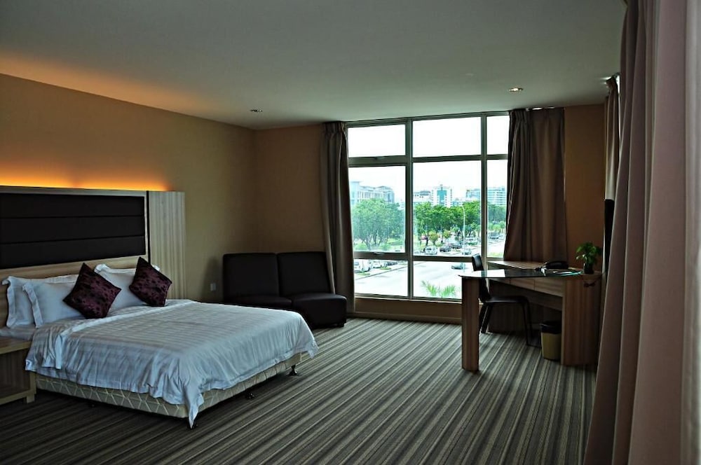 Palette Kota Kinabalu Near by Imago Shopping Mall Formerly Zara's Boutique Hotel 8/53