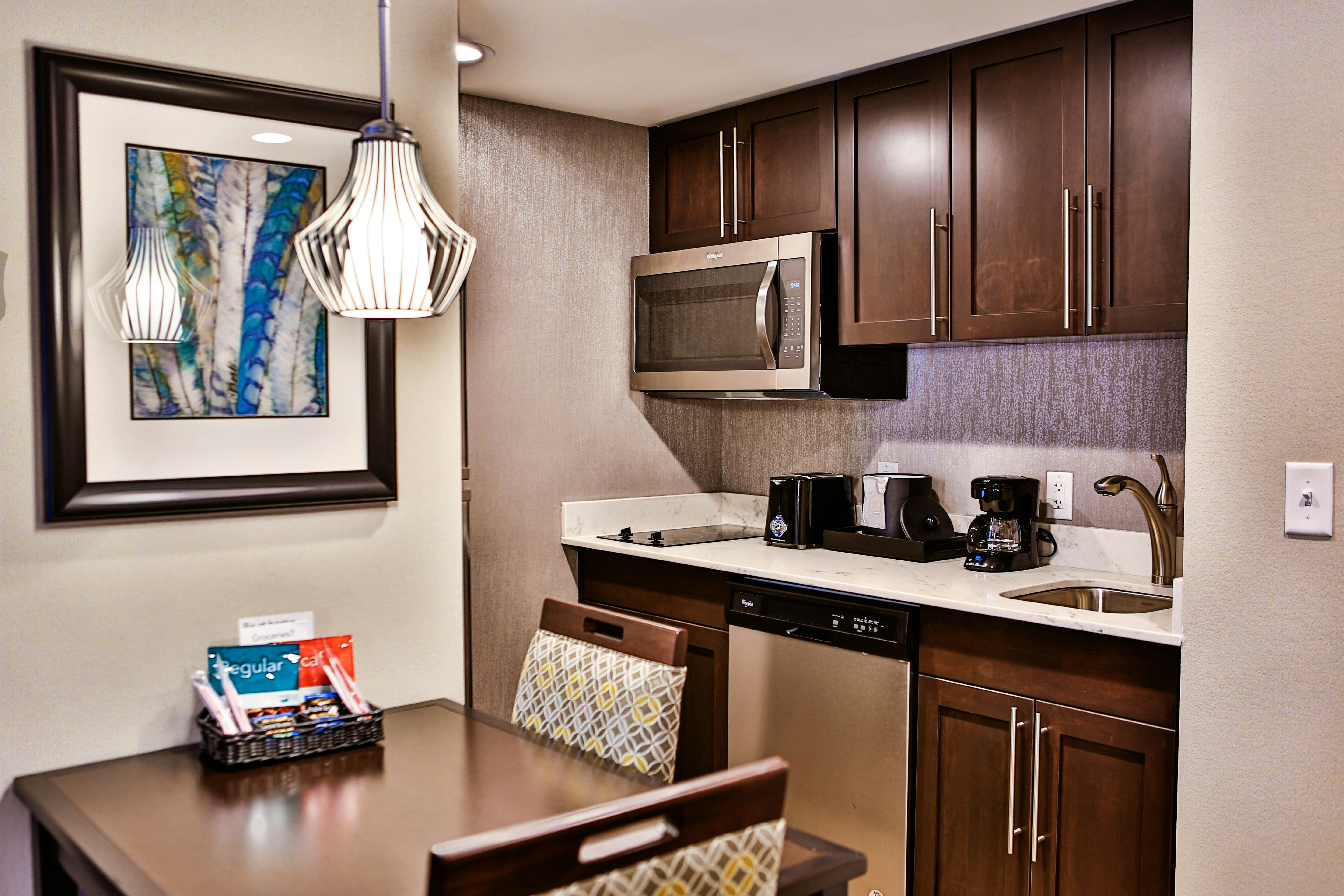 1 BEDROOM, SUITE, 2 QUEEN BEDS
