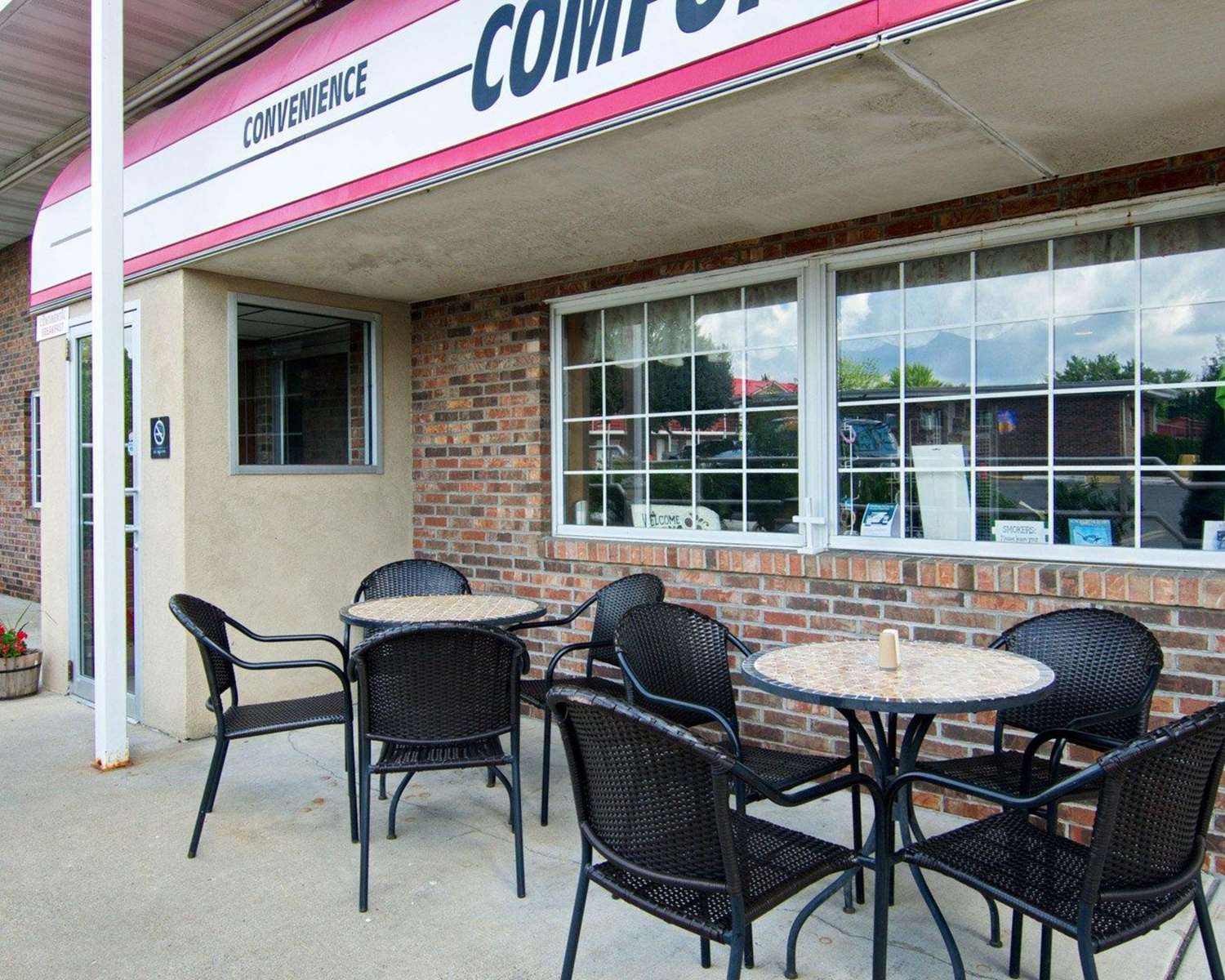 restaurant cafeteria