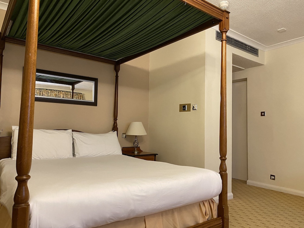 Brook Mollington Banastre Hotel & Spa 17/30