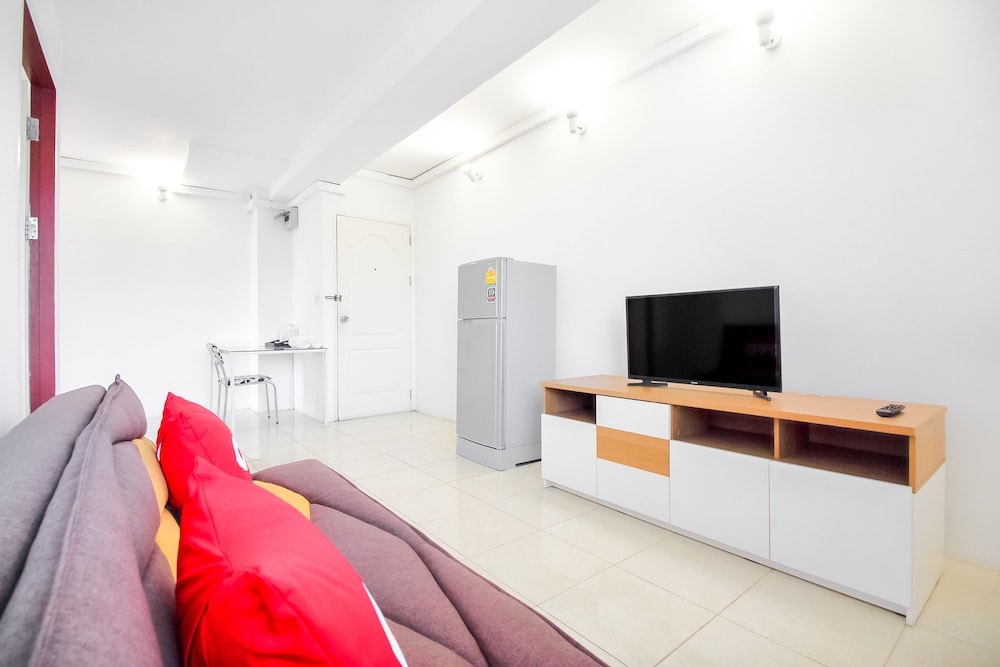 Capital O 411 Grandview Condo 15 42/58