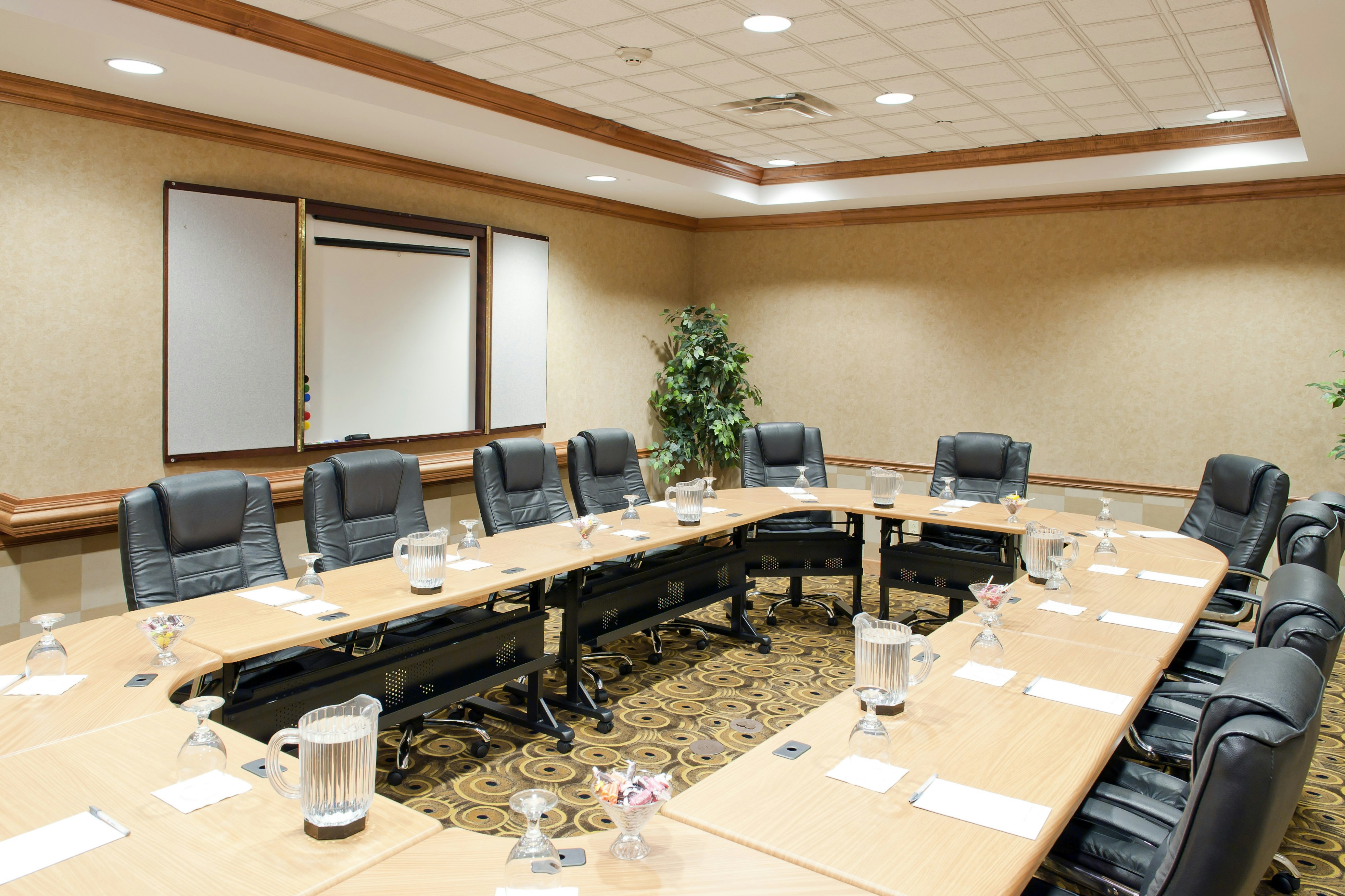 Hampton Inn & Suites Columbia at the University of Missouri 34/50