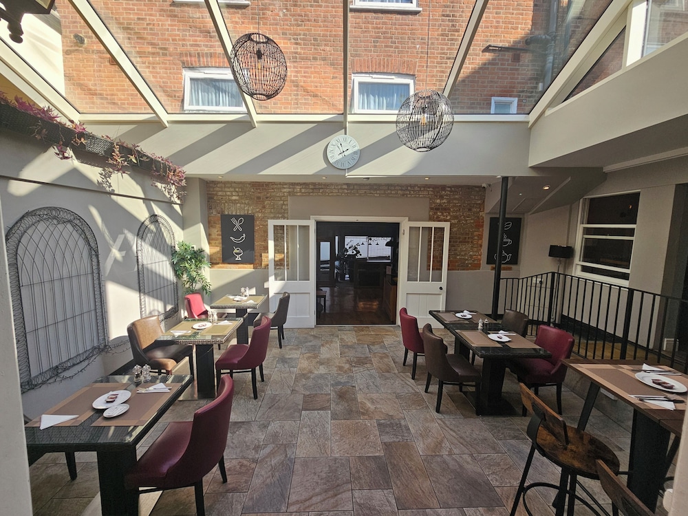 The North Hill Hotel 39/50