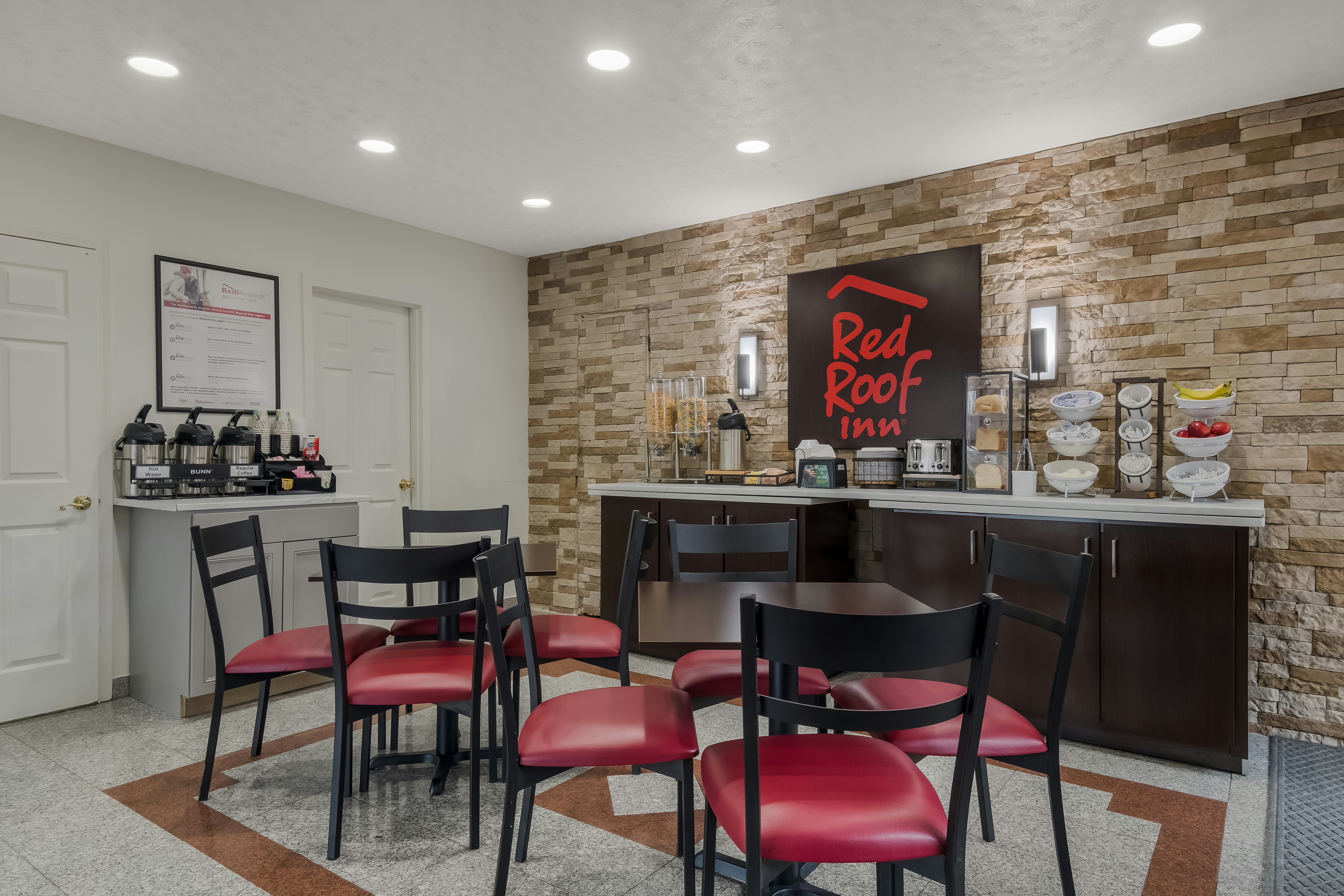 Red Roof Inn Crossville 24/28
