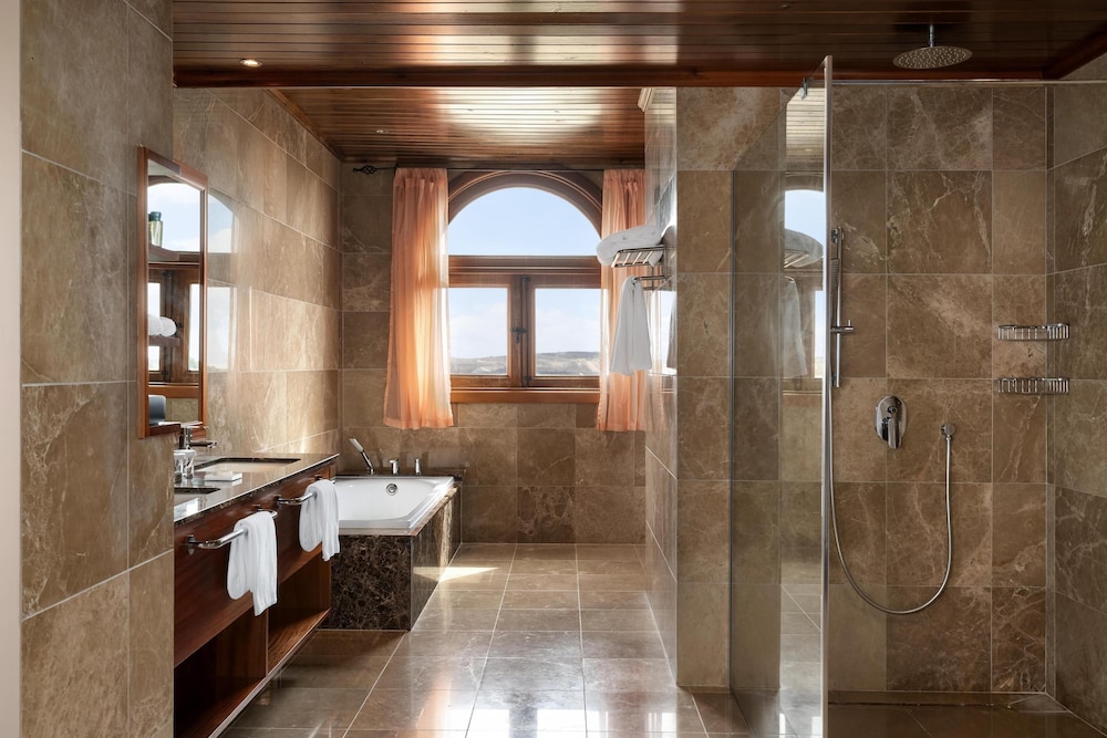 Panorama, Junior Suite, King Bed, Sofa, Kempinski Hotel San Lawrenz Gozo 7/7
