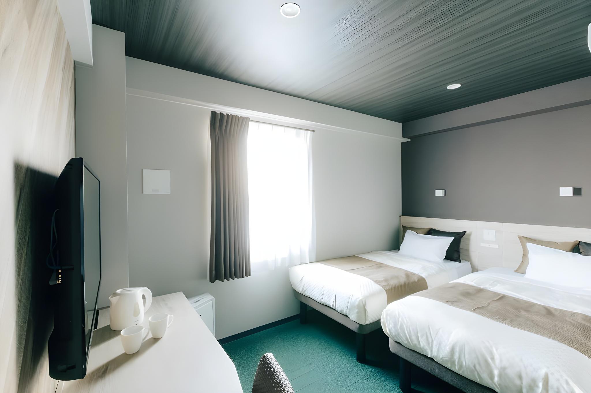 ROOM, TWIN BEDS