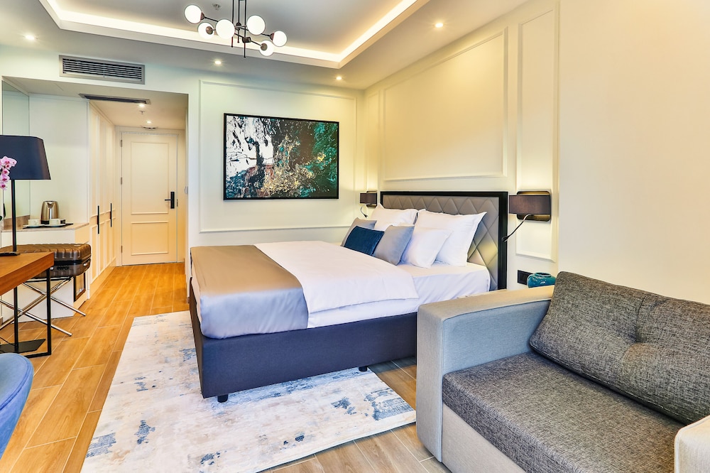 BOUTIQUE HOTEL MOMENTUM by Aycon 69/195