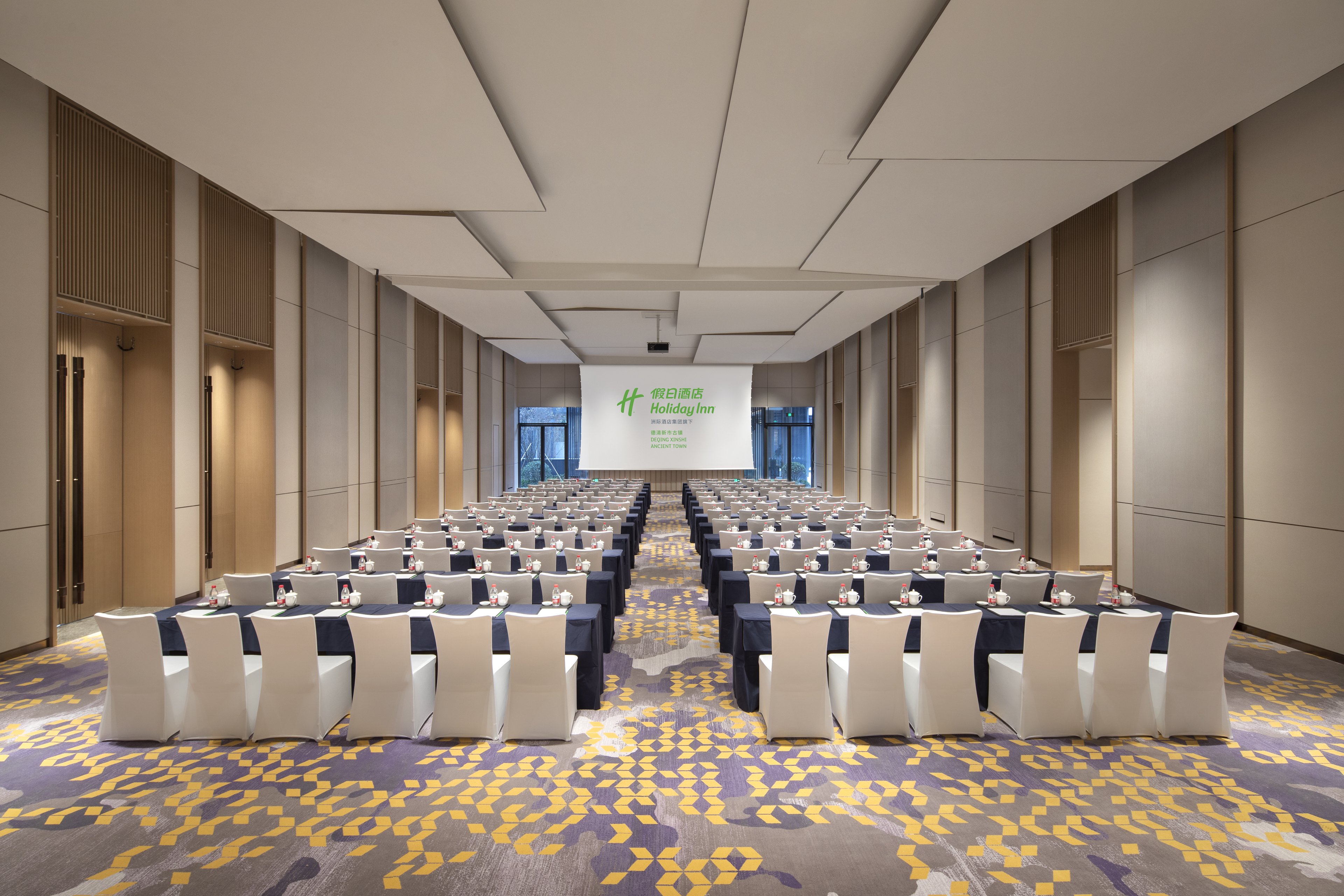Holiday Inn Deqing Xinshi Ancient Town 24/39