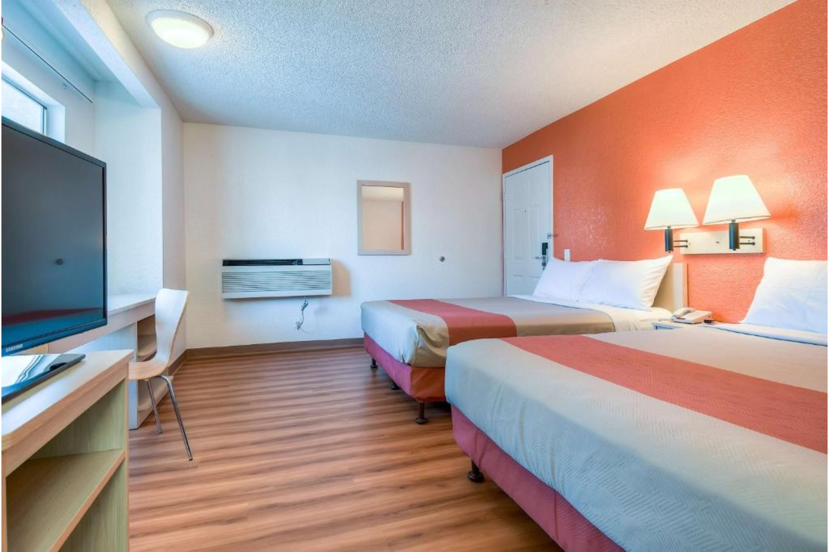 2 Full Beds