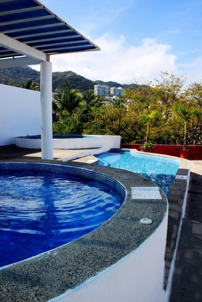 Suites Plaza del Río photo1