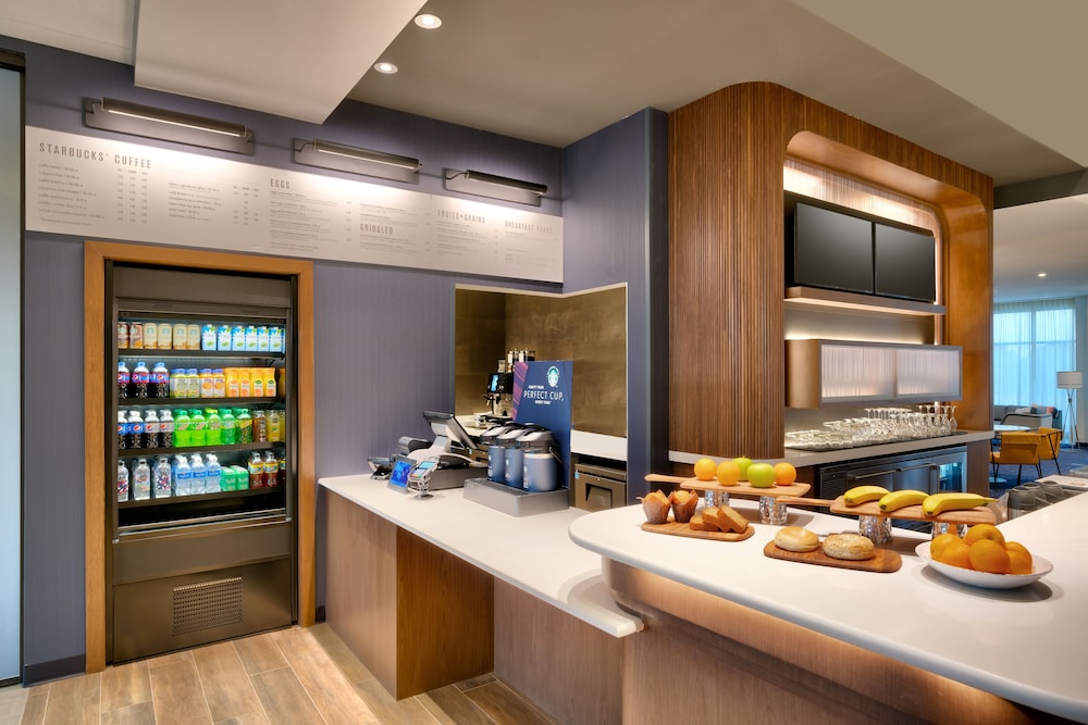 Courtyard by Marriott Ames 14/18