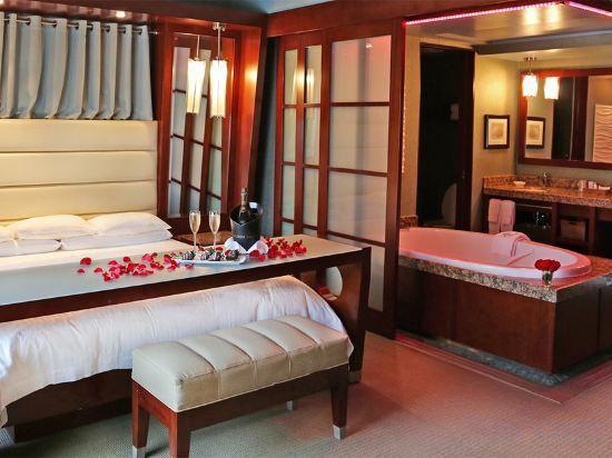 Spa, Deluxe, Accessible