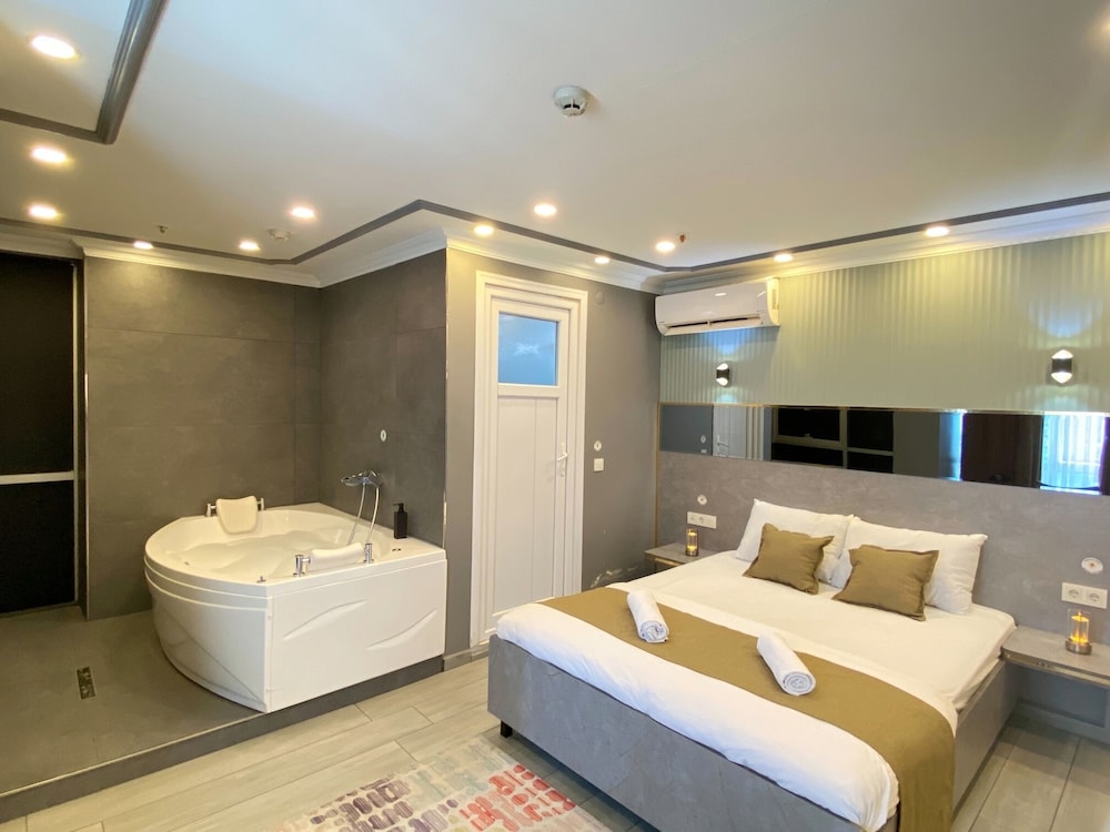غرفة فاخرة مفردة بسرير كوين، Sahra Kent Otel Pendik 3/8