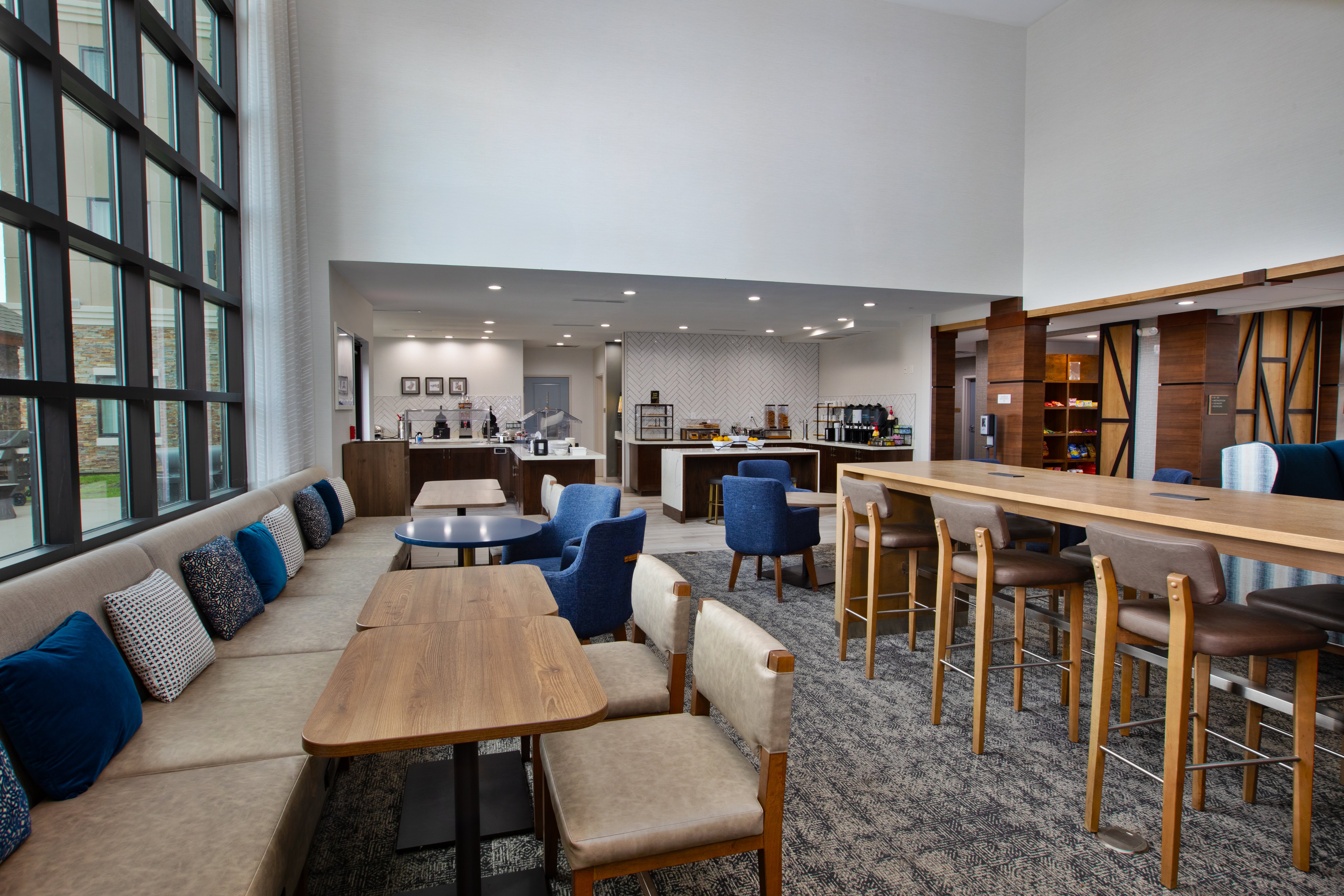 Staybridge Suites Ames 44/54